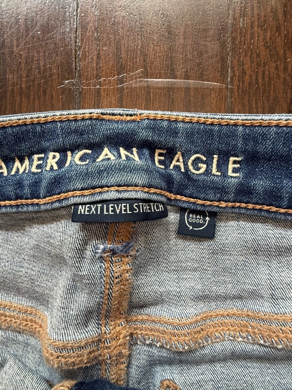 American Eagle Outfitters Super High-Rise Medium Wash Jeans Flare Size 6 - Picture 4 of 11